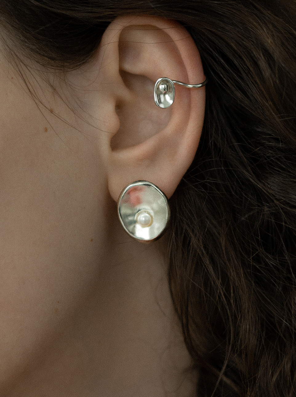 Big pearl earring