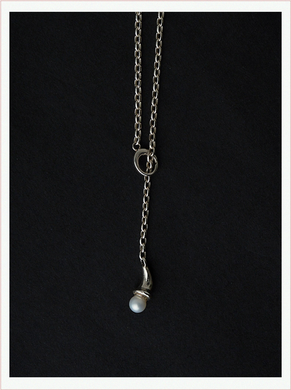 Pearl bud necklace